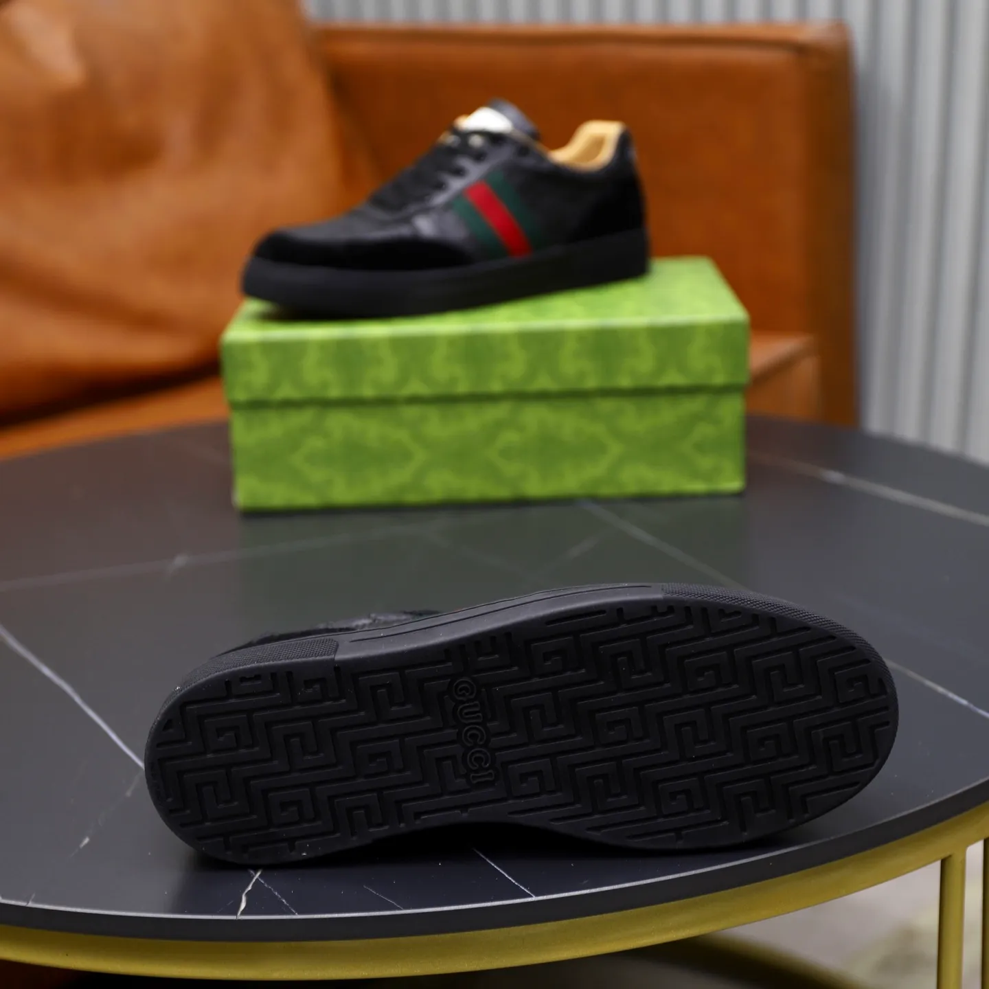 Ex-factory price: 440💰🙅‍♂️🙅‍♂️🙅‍♂️ Brand: GUCCI Standard code: 38-44 (45 customized) Grade: Same as the official website Material: Original leather splicing Comfortable and breathable sheepskin lining Original wear-resistant outsole Style category: Men's fashionable casual shoes Running sneakers Distinguished luxury brand elements Top luxury Color: actual picture color